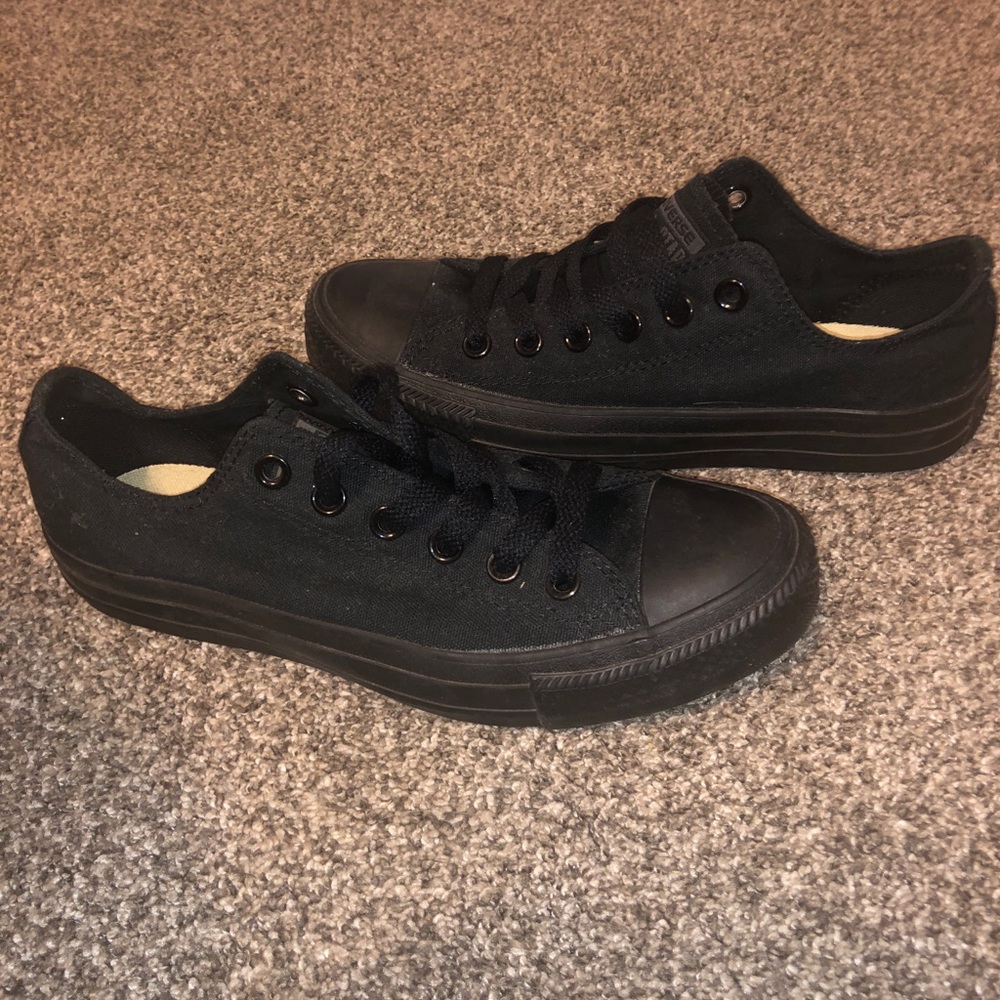 Converse All Black NEW